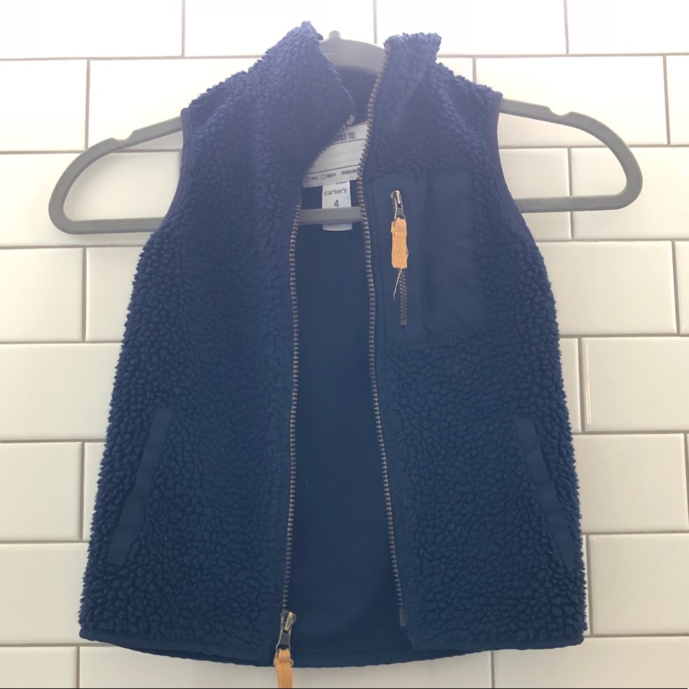 Carter’s size 4T fleece vest